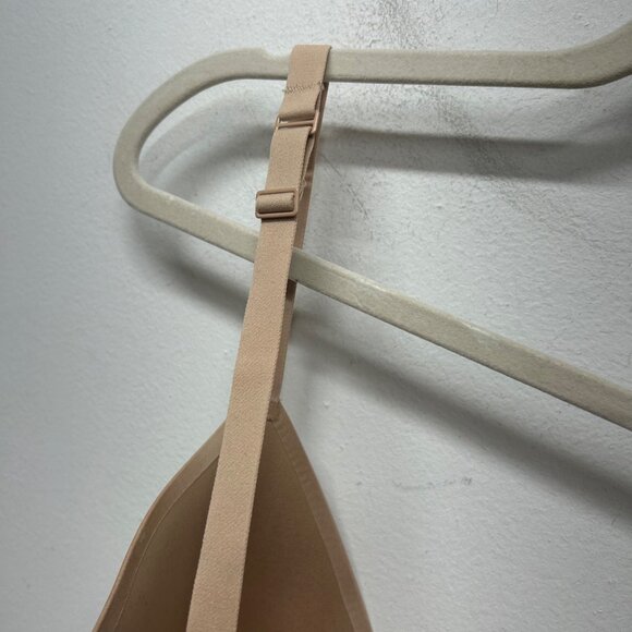 Skims Light Beige Wireless Push-Up Bra Size 36DD With Adjustable Straps & Hook C - Picture 9 of 11